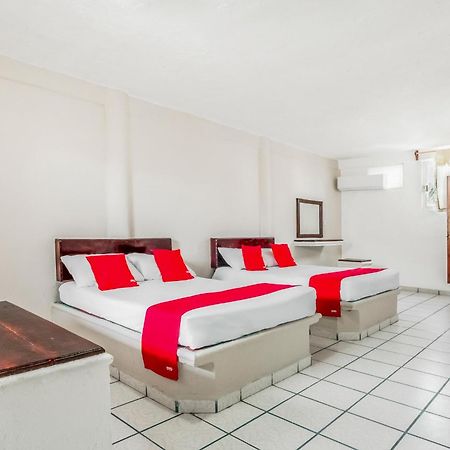 OYO Hotel Jaguar Cancún Exterior foto